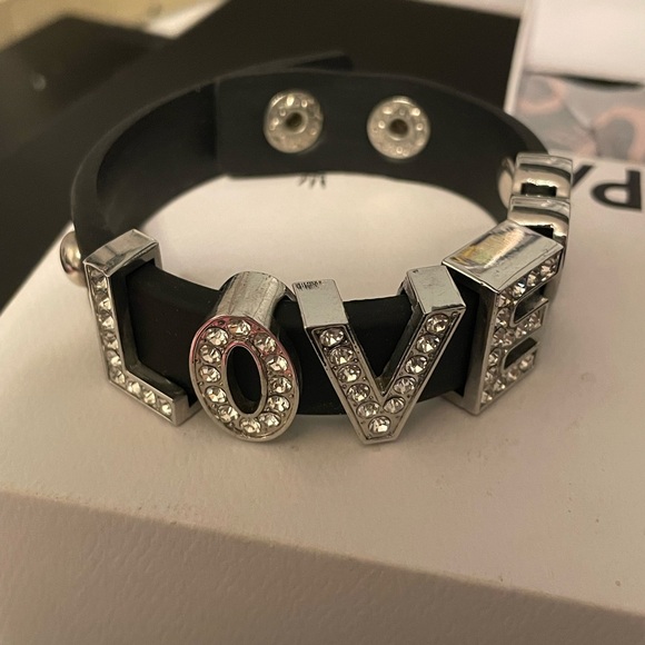 One of a kind Pandora LOVE bracelet - Picture 4 of 6